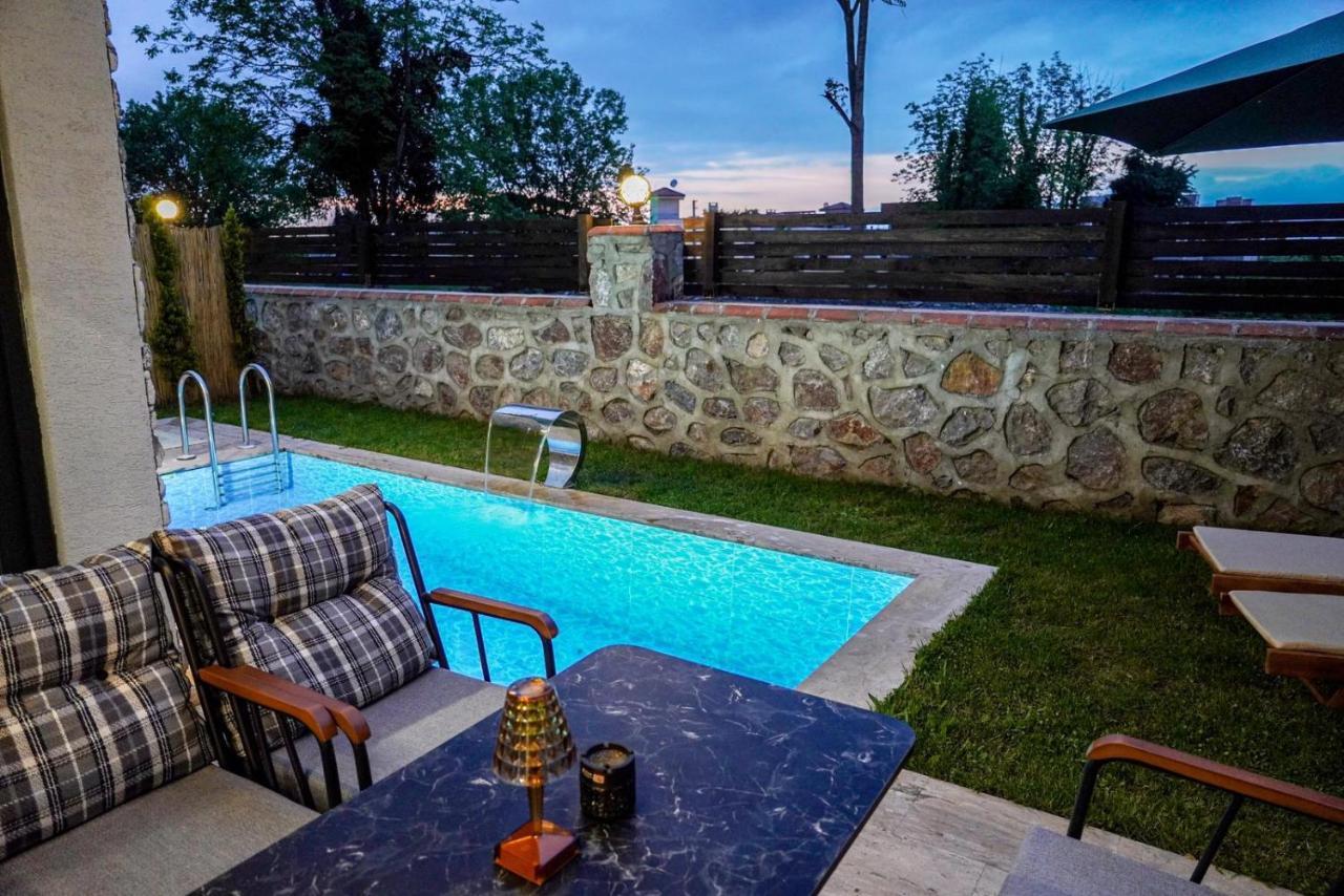Vital Home Sapanca Isitmali Havuzlu Villa&Bungalov Экстерьер фото